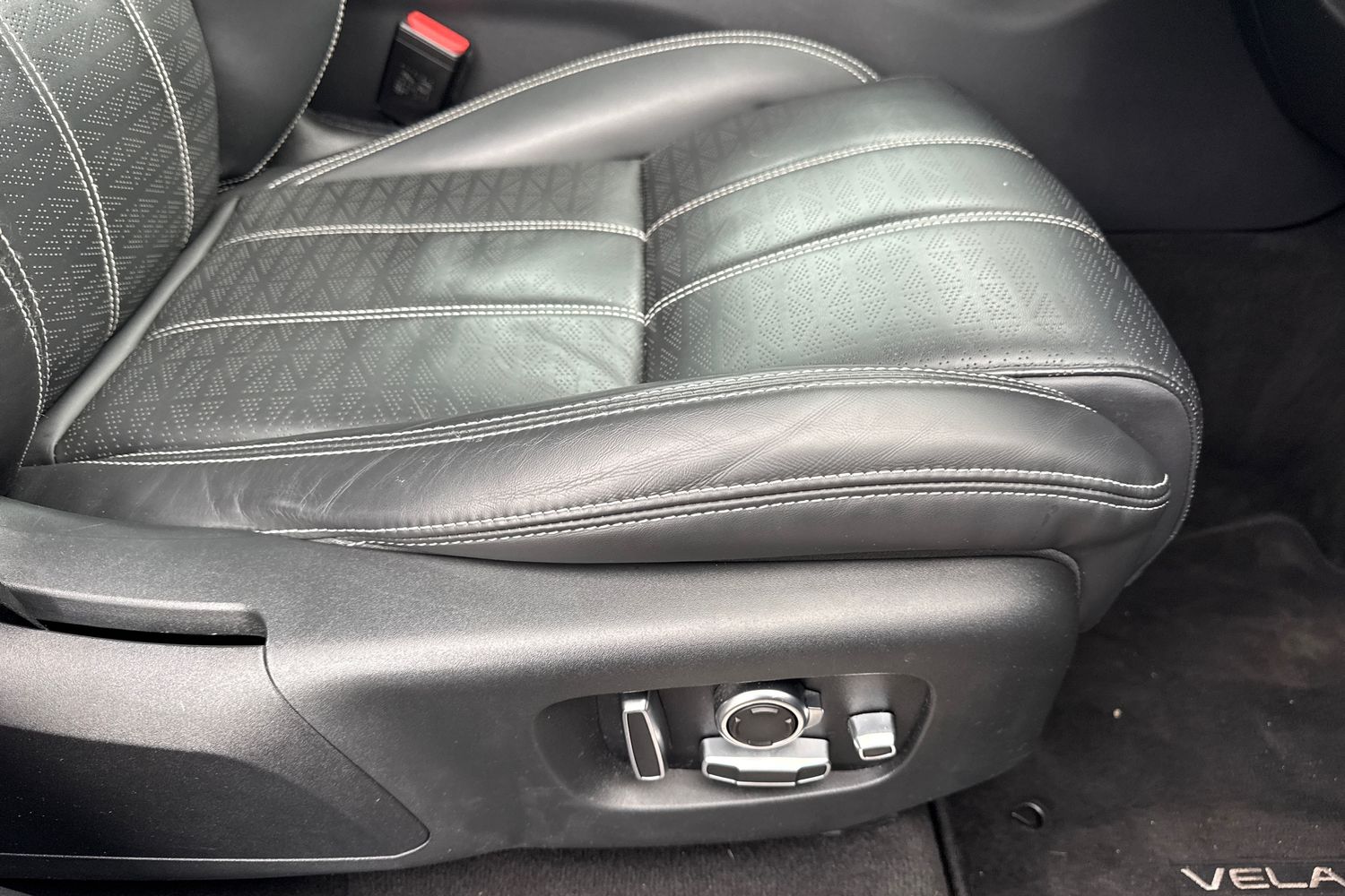 Used Land Rover Range Rover Velar 2021 for sale - 76723925: Photo 39