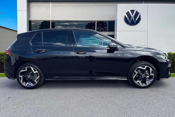 Used Volkswagen Golf 2025 for sale - 76330520: Photo 4