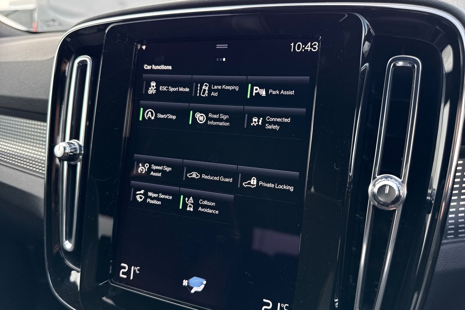 Used Volvo XC40 2022 for sale - 77642071: Photo 50