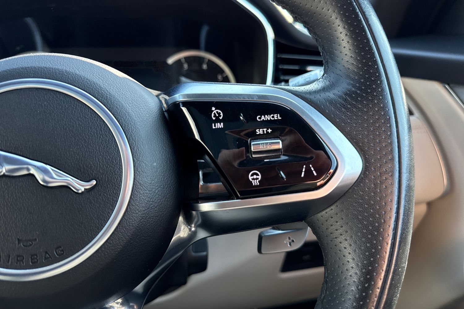 Used Jaguar F-Pace 2022 for sale - 77951758: Photo 46