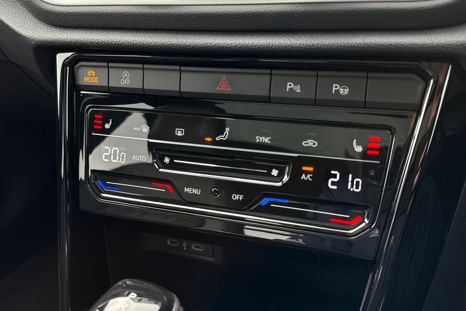 Used Volkswagen T-Roc 2025 for sale - 77706978: Photo 22