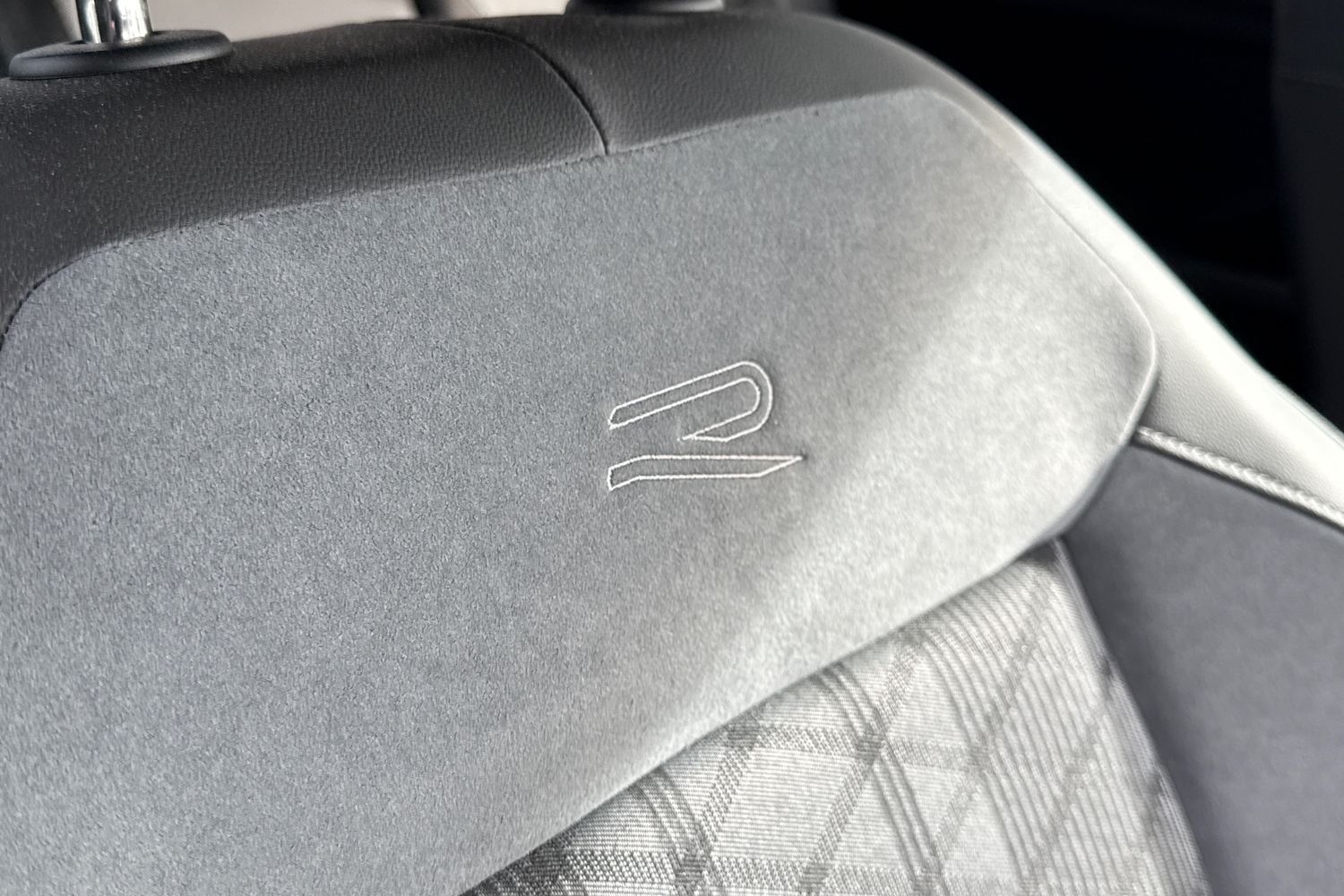 Used Volkswagen T-Roc 2025 for sale - 77706978: Photo 38