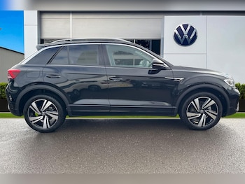 Used Volkswagen T-Roc 2025 for sale - 77706978: Photo
