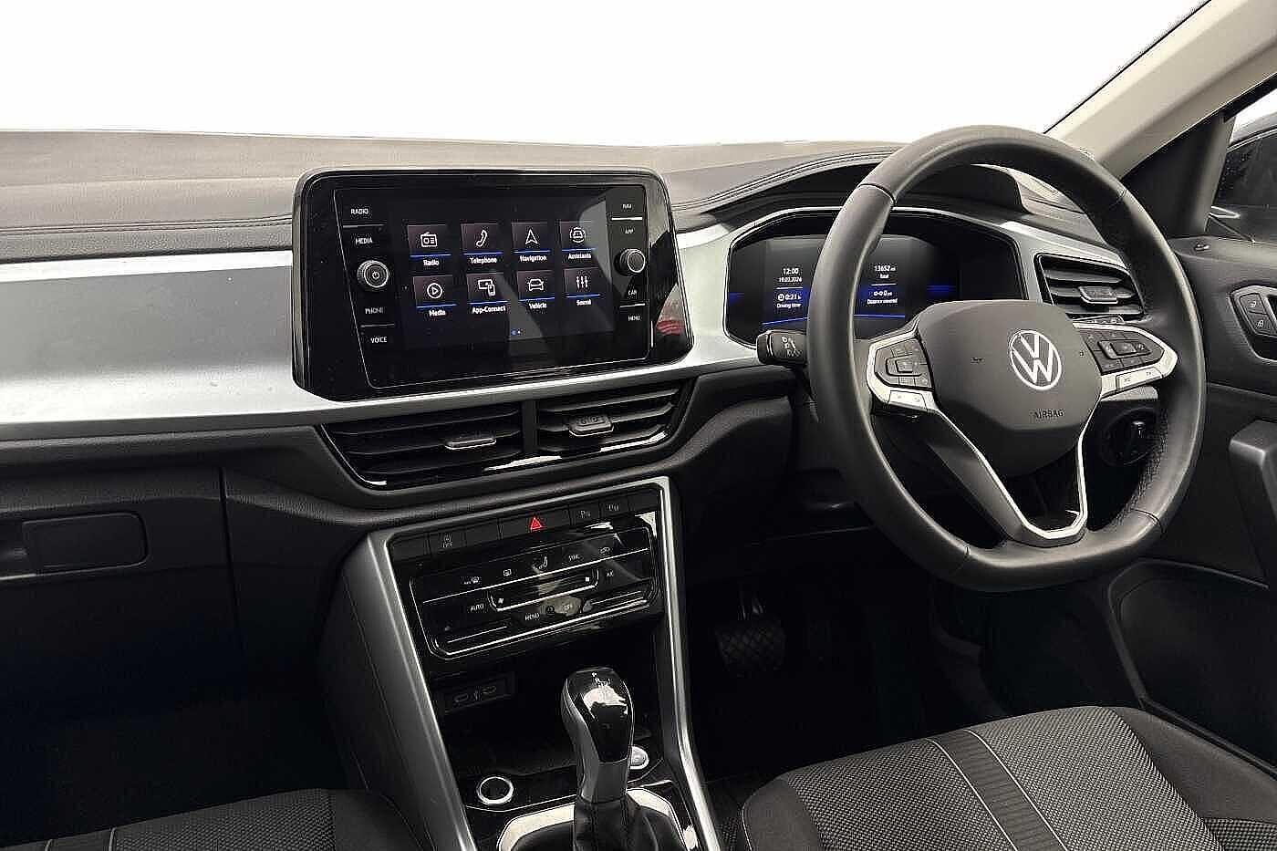 Used Volkswagen T-Roc 2025 for sale - 78001708: Photo 2