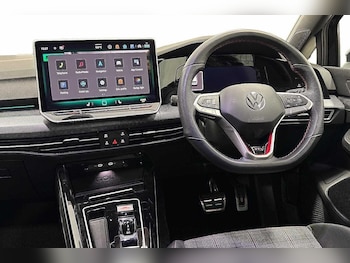 Used Volkswagen Golf 2025 for sale - 77161432: Photo