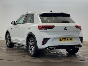 Used Volkswagen T-Roc 2025 for sale - 76884020: Photo