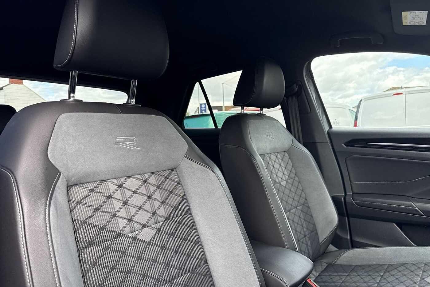 Used Volkswagen T-Roc 2022 for sale - 77820301: Photo 21