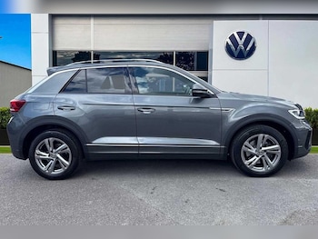 Used Volkswagen T-Roc 2022 for sale - 77820301: Photo
