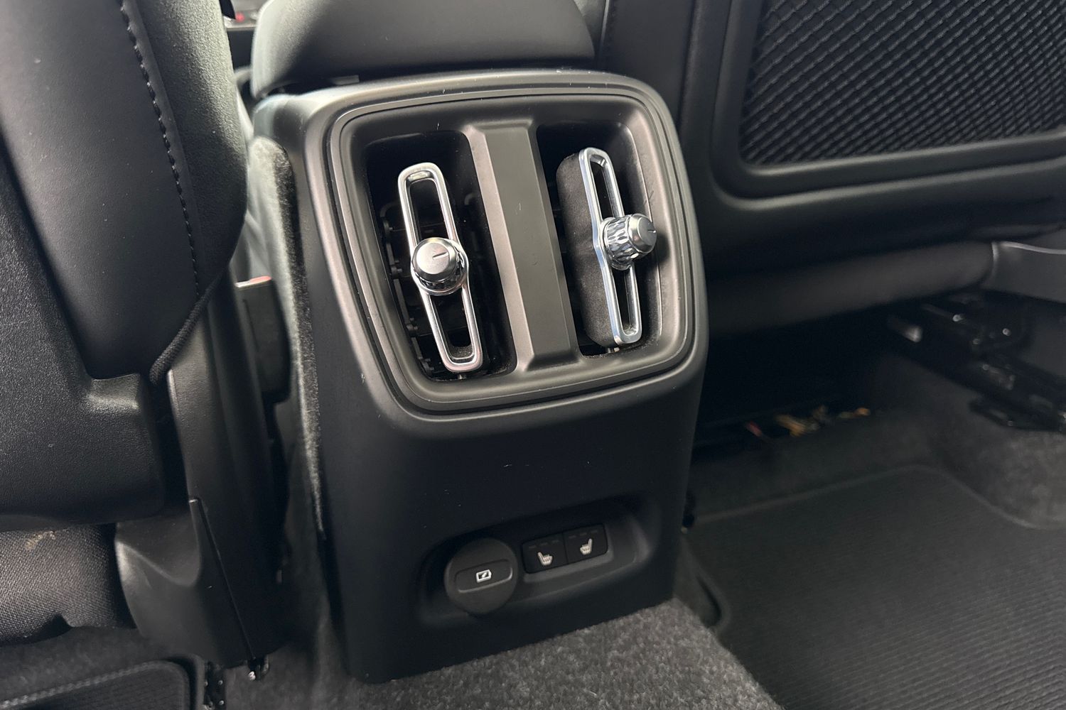 Used Volvo C40 2022 for sale - 76481043: Photo 36