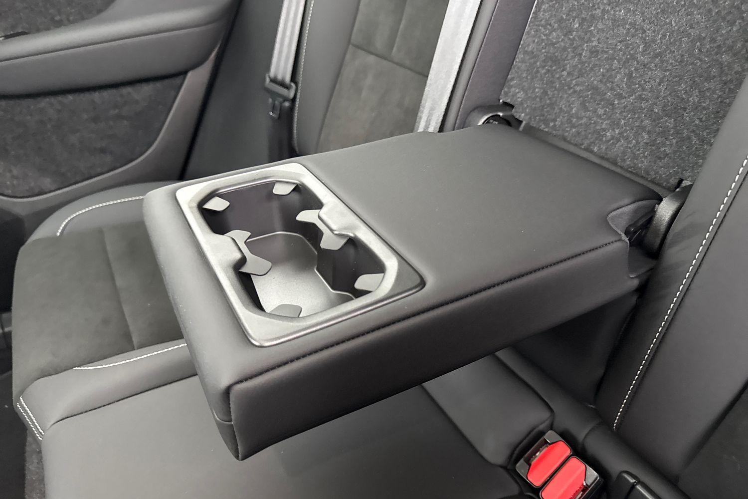 Used Volvo C40 2022 for sale - 76481043: Photo 37