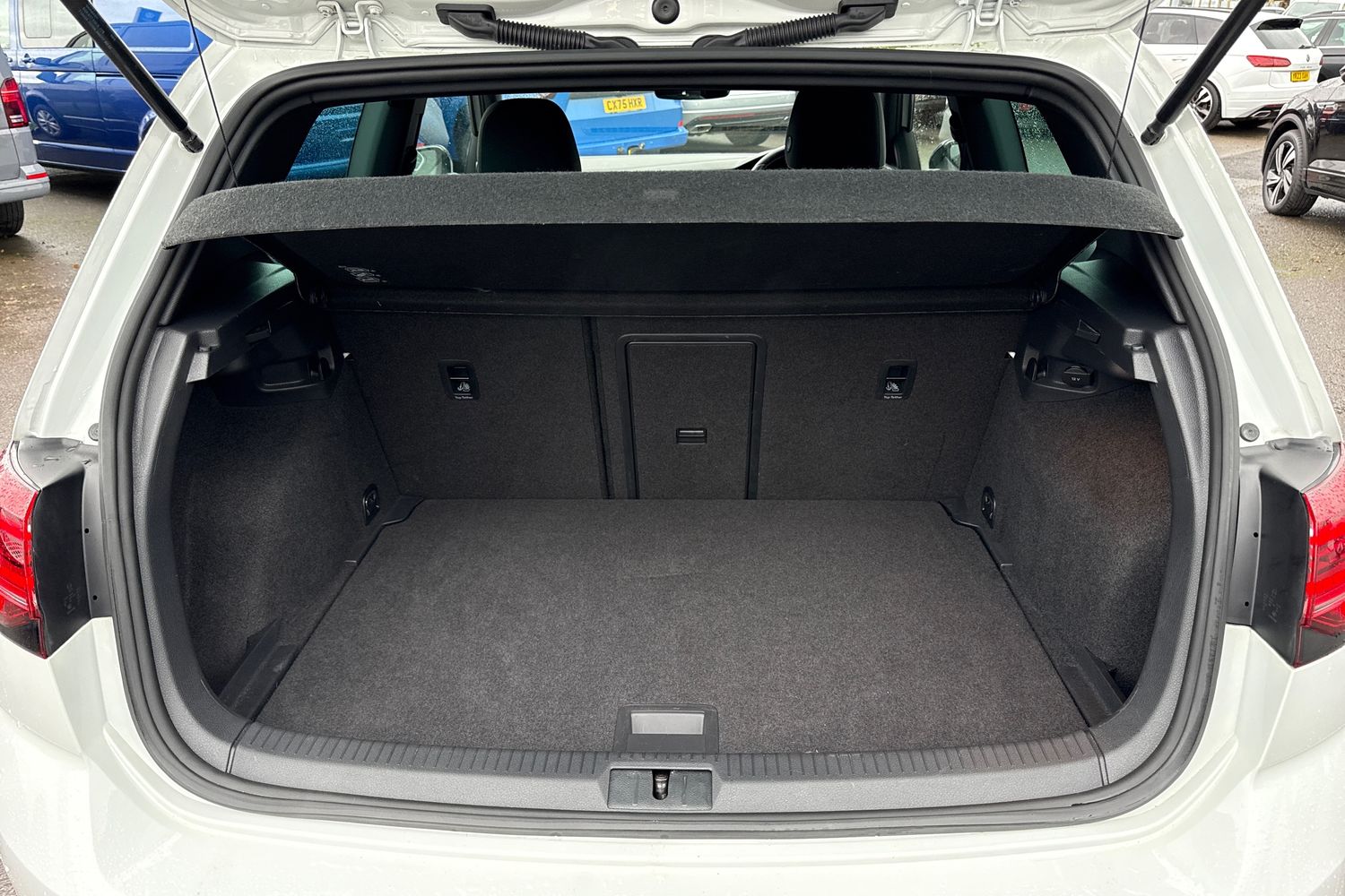 Used Volkswagen Golf 2017 for sale - 76558119: Photo 7