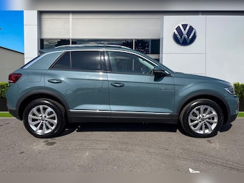 Used Volkswagen T-Roc 2025 for sale - 79444448: Photo