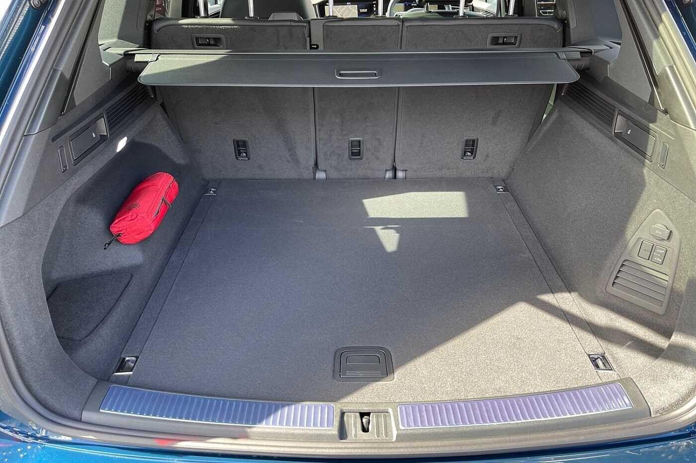 Used Volkswagen Touareg 2022 for sale - 76617095: Photo 10