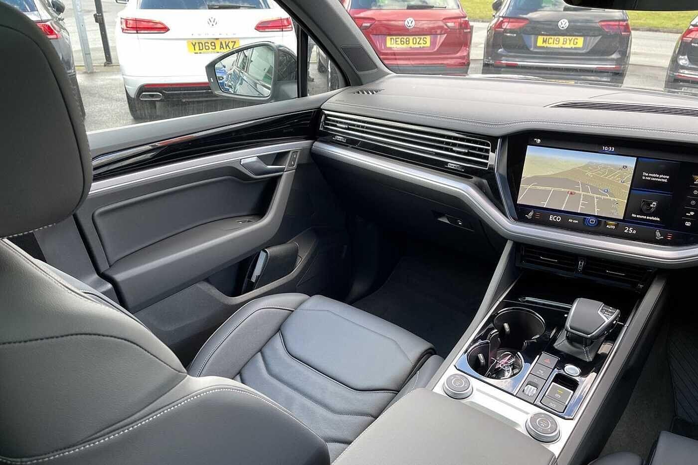 Used Volkswagen Touareg 2022 for sale - 76617095: Photo 46