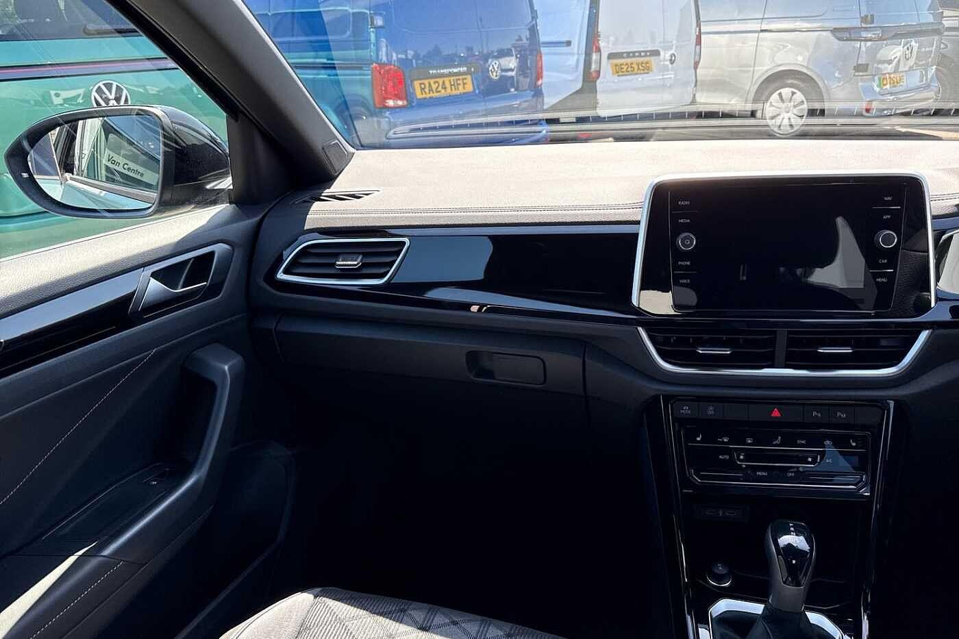 Used Volkswagen T-Roc 2025 for sale - 76250623: Photo 14