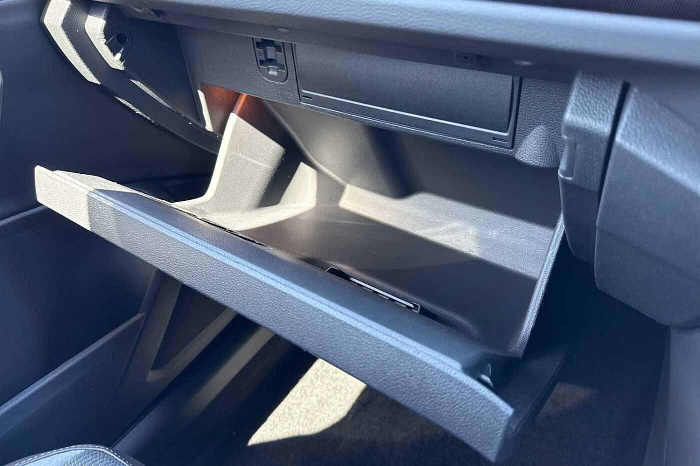 Used Volkswagen T-Roc 2025 for sale - 76250623: Photo 44