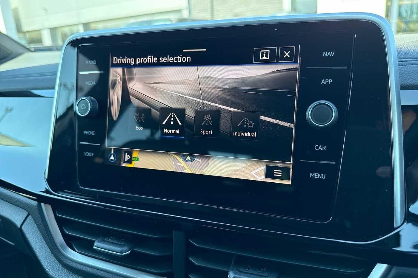 Used Volkswagen T-Roc 2025 for sale - 76250623: Photo 45