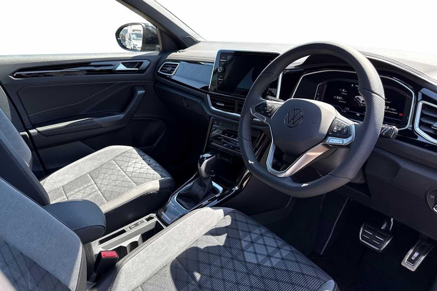 Used Volkswagen T-Roc 2025 for sale - 76250623: Photo 6