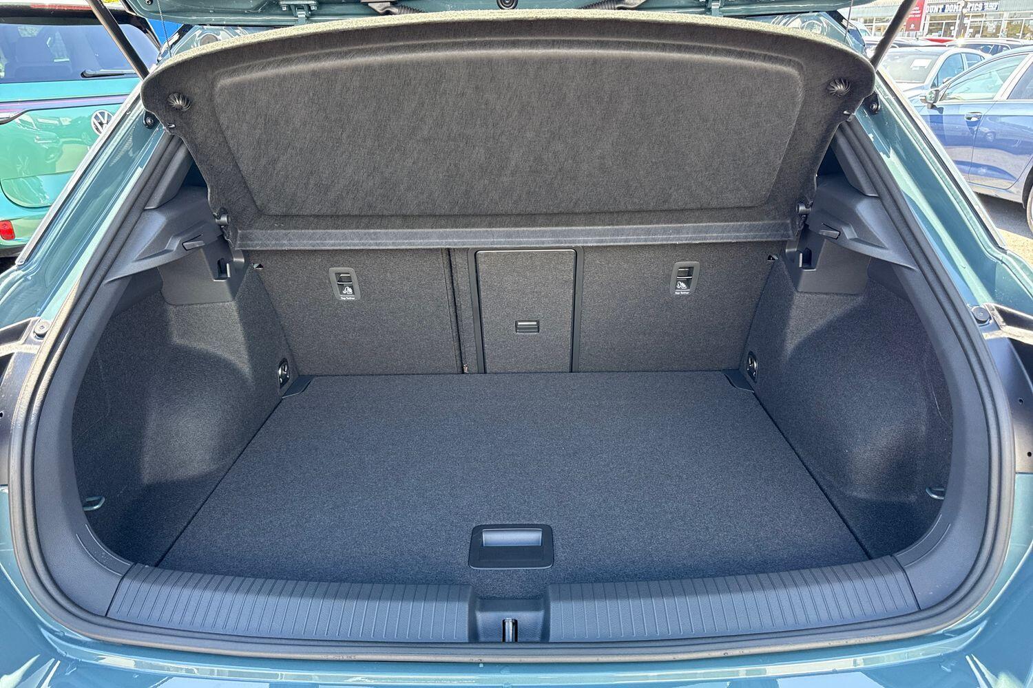 Used Volkswagen T-Roc 2025 for sale - 76250623: Photo 68