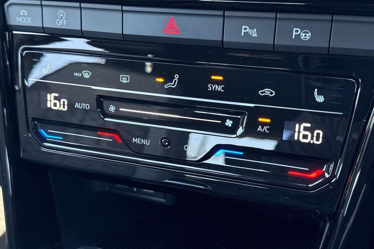 Used Volkswagen T-Roc 2025 for sale - 76250623: Photo 77