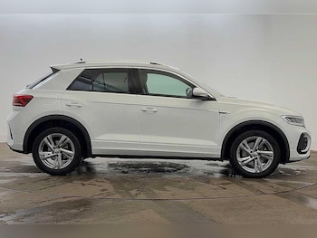 Used Volkswagen T-Roc 2025 for sale - 76884133: Photo