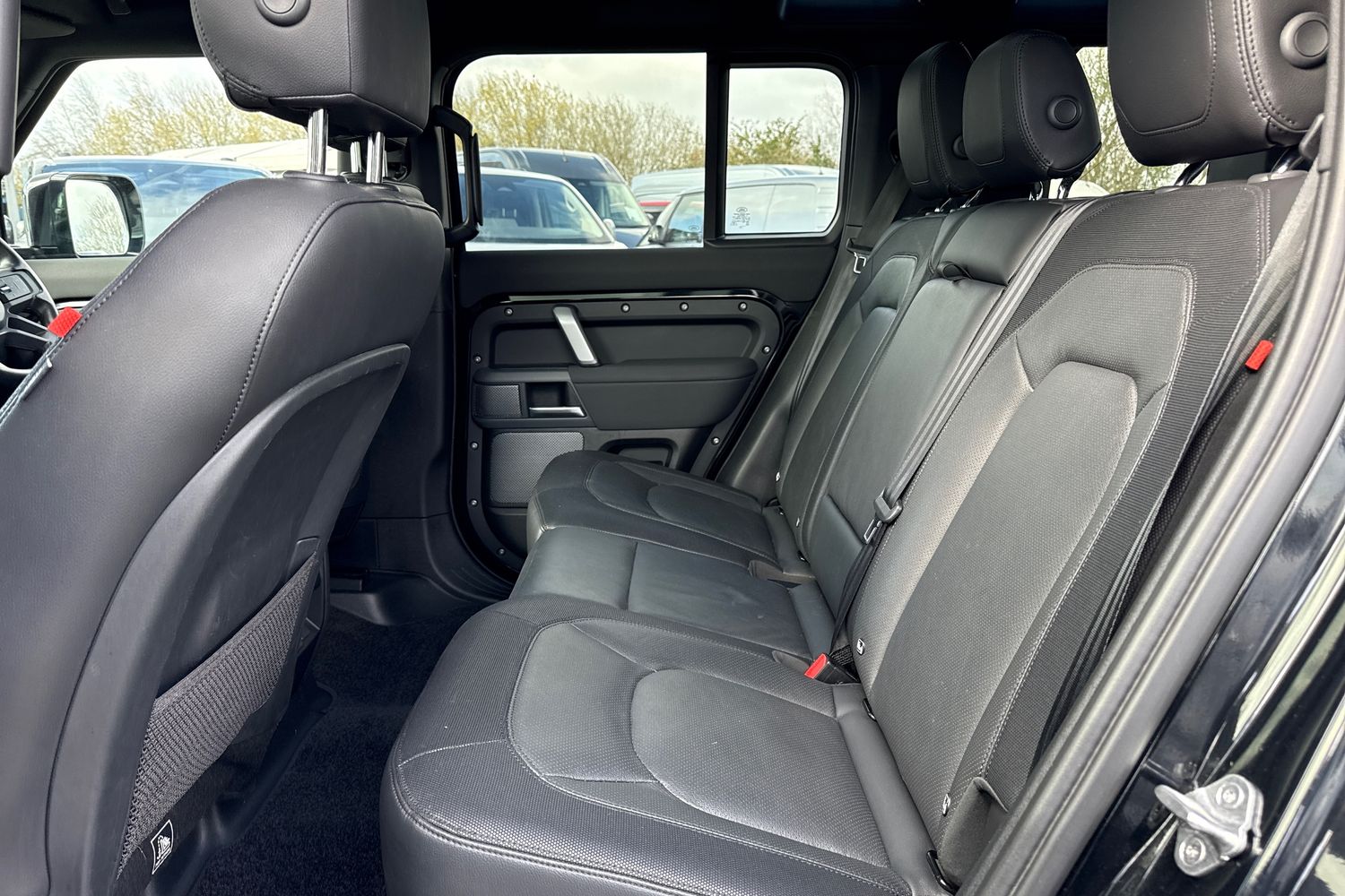 Used Land Rover Defender 110 2023 for sale - 78069999: Photo 35