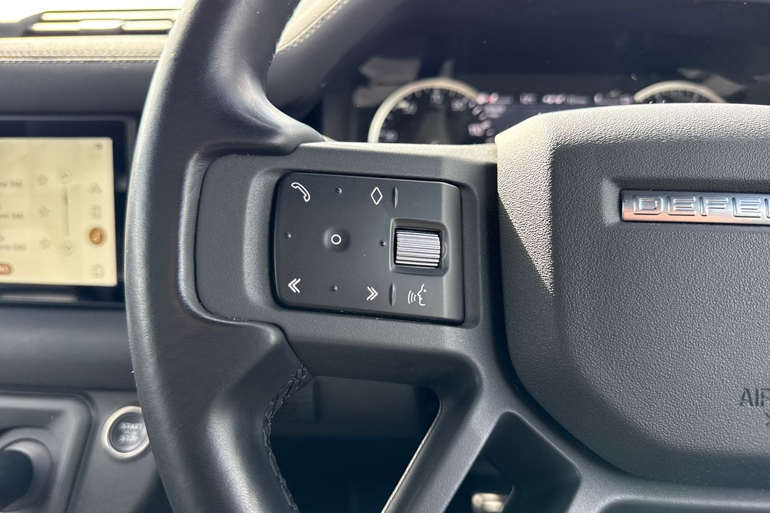 Used Land Rover Defender 110 2023 for sale - 78069999: Photo 51