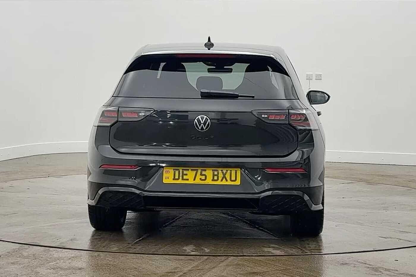 Used Volkswagen Golf 2025 for sale - 77297443: Photo 8