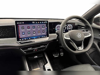 Used Volkswagen Passat 2025 for sale - 78815499: Photo