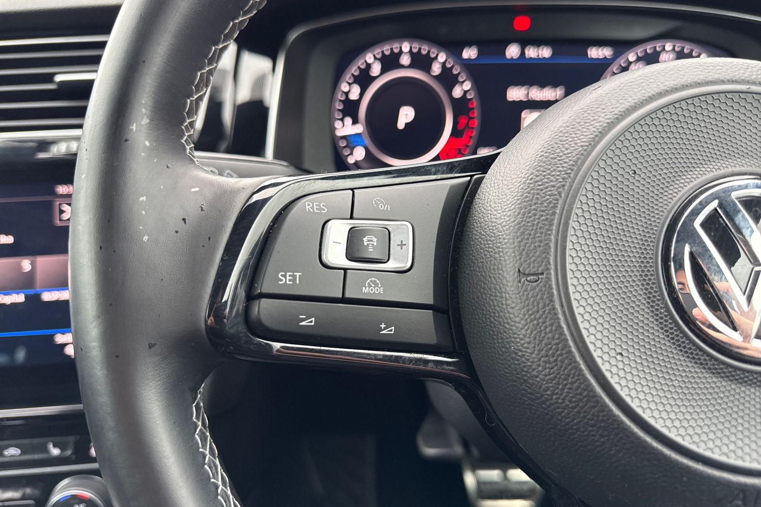 Used Volkswagen Golf 2017 for sale - 76685781: Photo 42