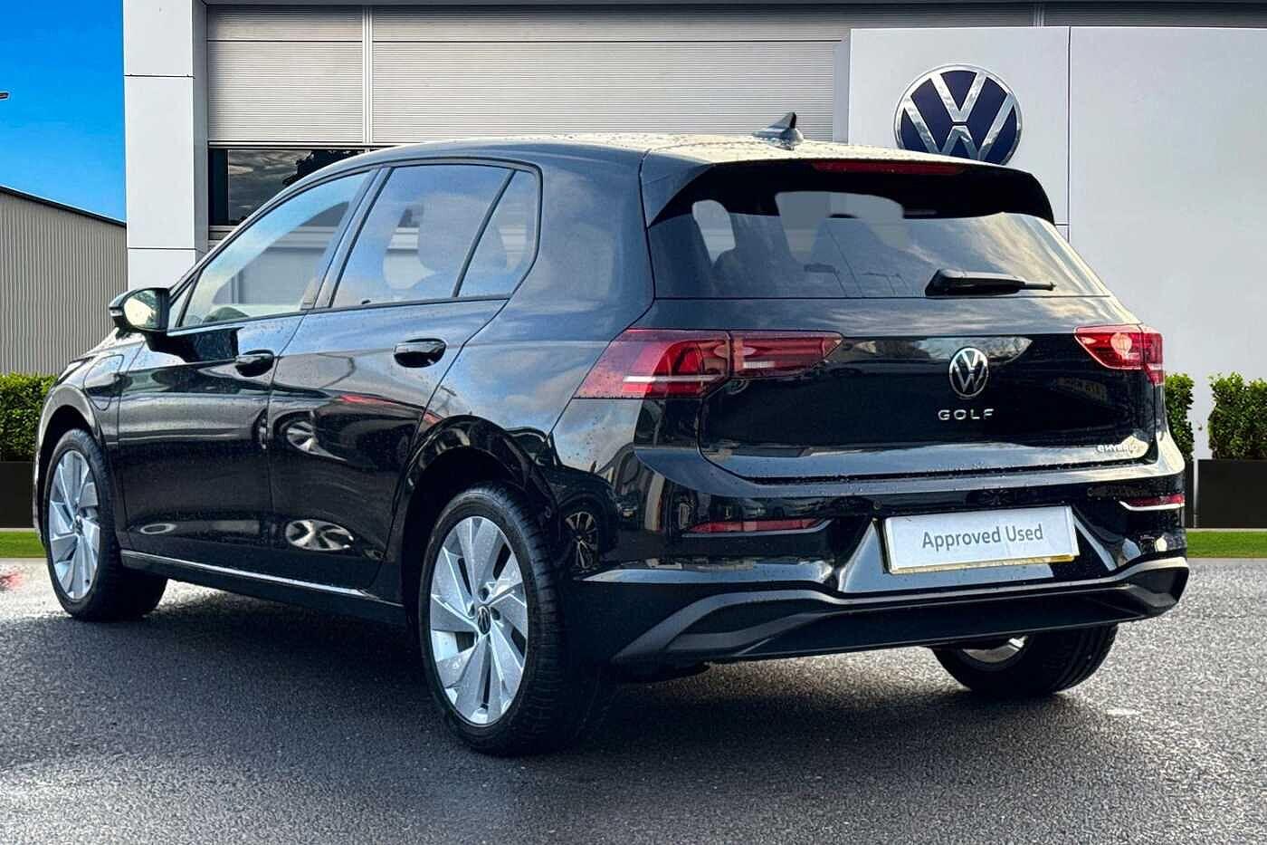 Used Volkswagen Golf 2025 for sale - 77340977: Photo 2