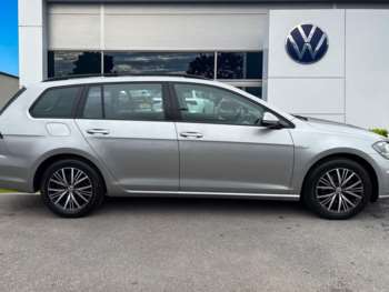 Used Volkswagen Golf 2018 for sale - 74770491: Photo