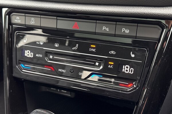 Used Volkswagen T-Roc 2025 for sale - 76106789: Photo 21