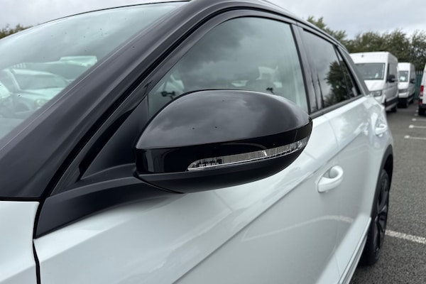 Used Volkswagen T-Roc 2025 for sale - 76106789: Photo 33