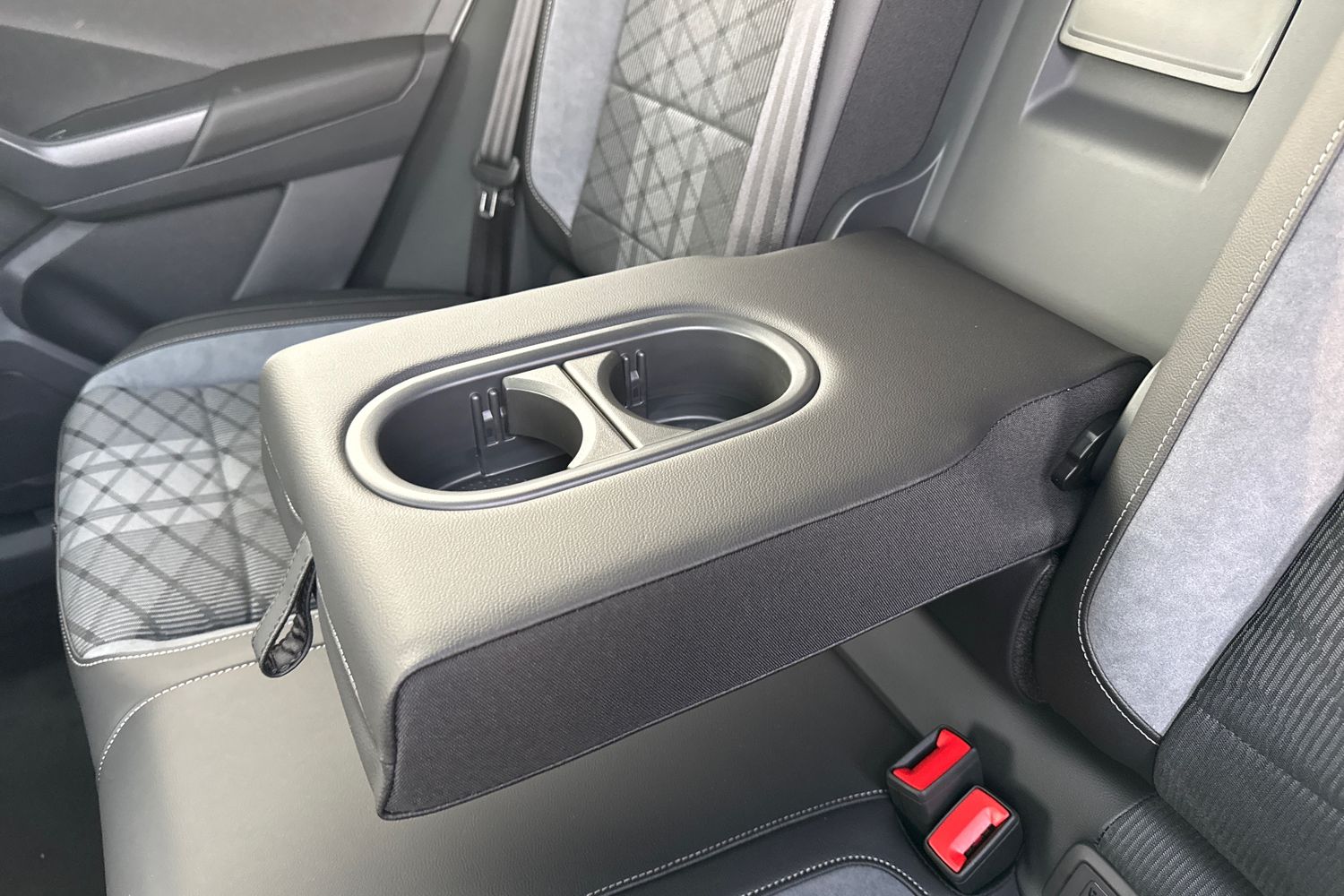 Used Volkswagen T-Roc 2025 for sale - 76106789: Photo 37