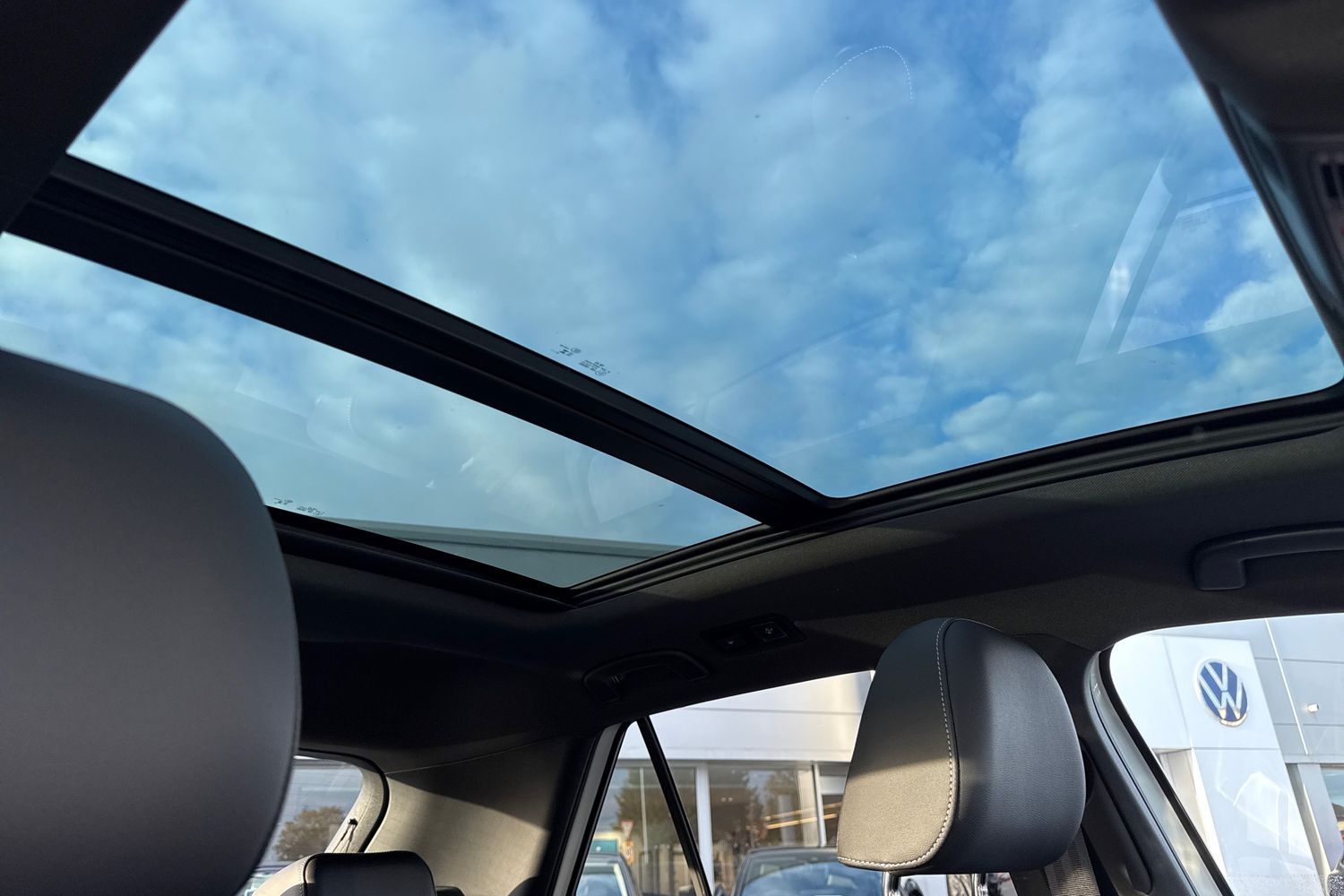 Used Volkswagen T-Roc 2025 for sale - 76106789: Photo 44