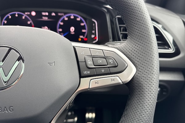 Used Volkswagen T-Roc 2025 for sale - 76106789: Photo 45