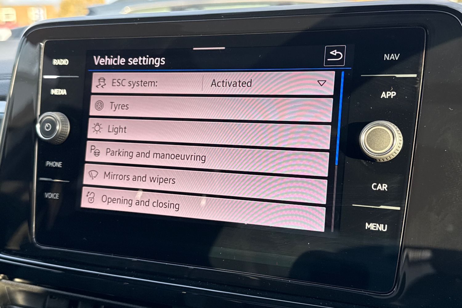 Used Volkswagen T-Roc 2025 for sale - 76106789: Photo 54