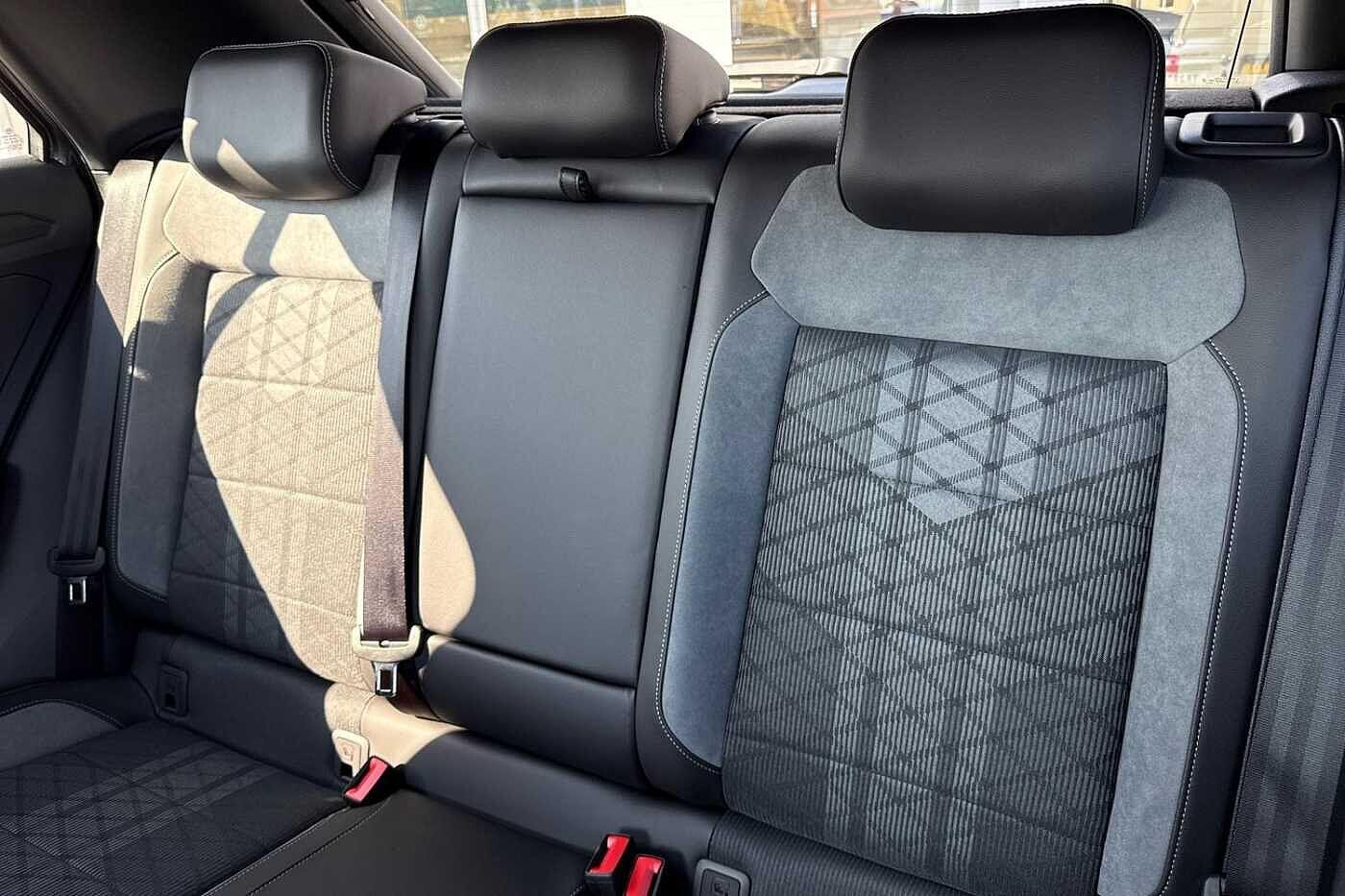 Used Volkswagen T-Roc 2025 for sale - 76654232: Photo 13