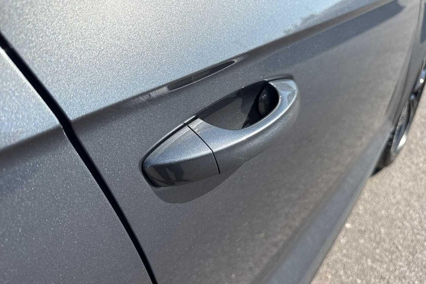 Used Volkswagen T-Roc 2025 for sale - 76654232: Photo 27