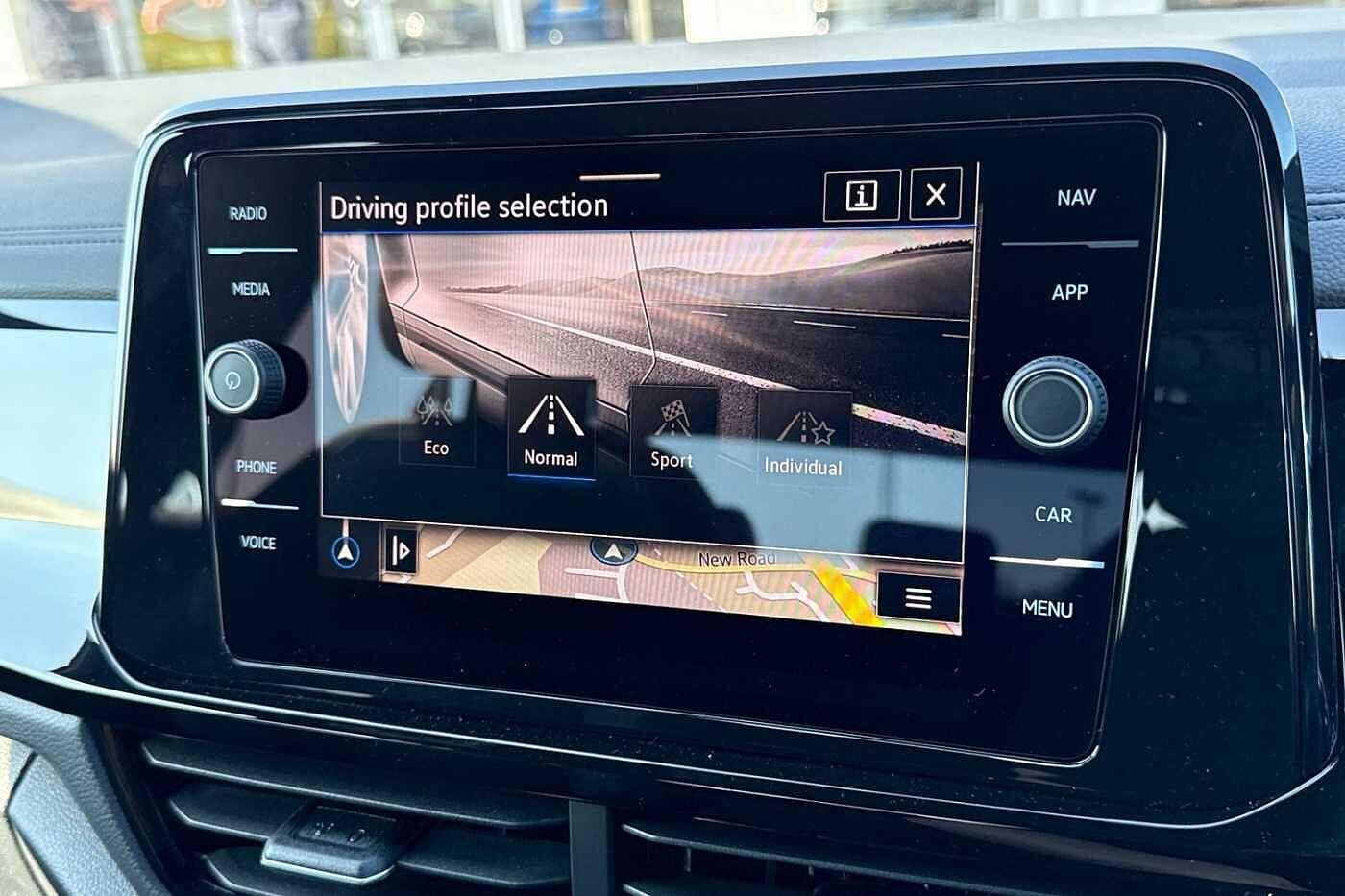 Used Volkswagen T-Roc 2025 for sale - 76654232: Photo 44