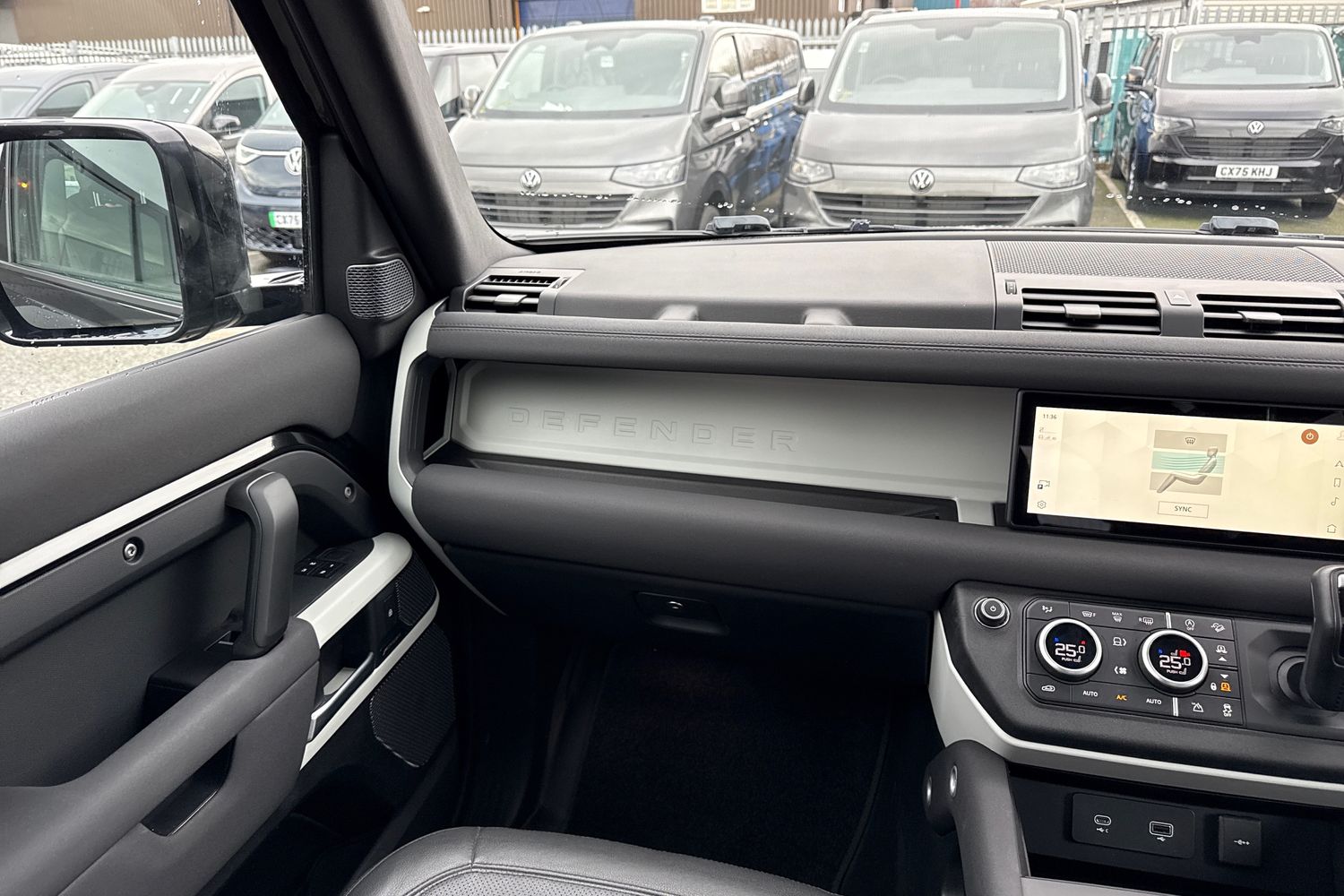 Used Land Rover Defender 2022 for sale - 77262517: Photo 19