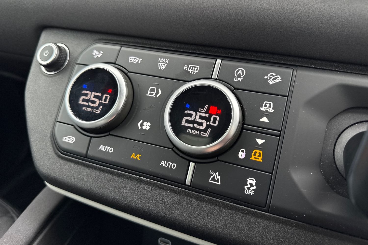 Used Land Rover Defender 2022 for sale - 77262517: Photo 21