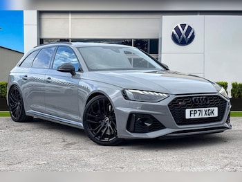 Audi RS4 Avant feature image