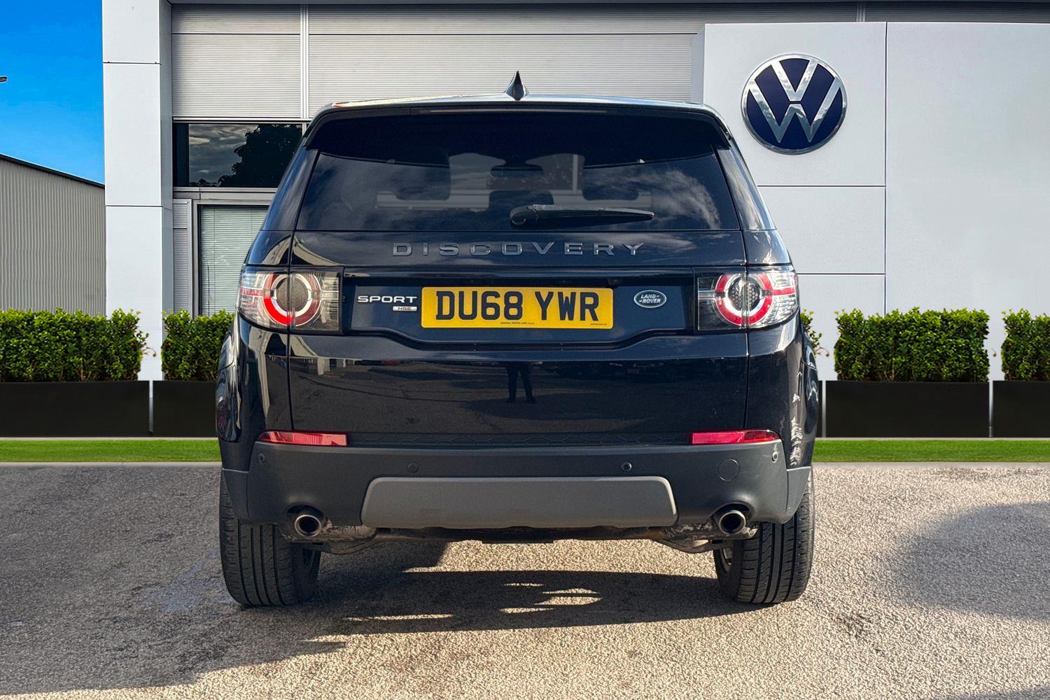 Used Land Rover Discovery Sport 2018 for sale - 76401722: Photo 4