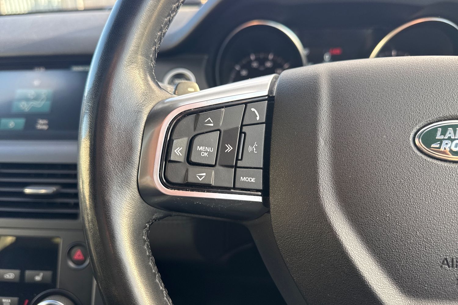 Used Land Rover Discovery Sport 2018 for sale - 76401722: Photo 43