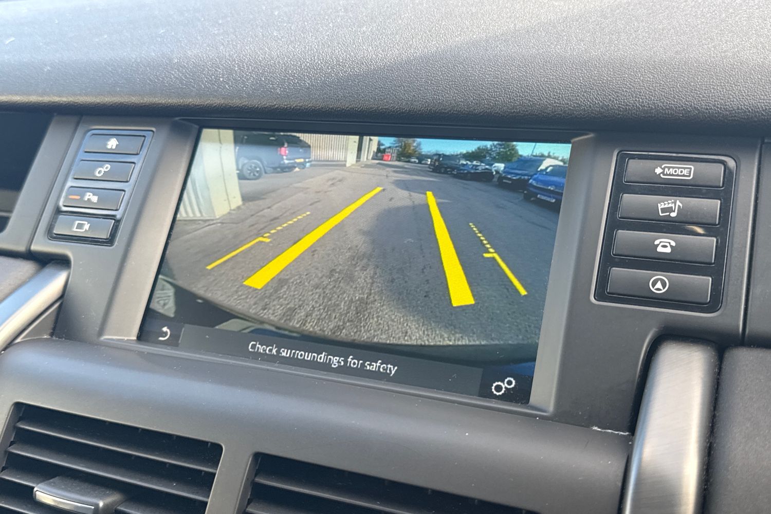 Used Land Rover Discovery Sport 2018 for sale - 76401722: Photo 46