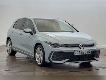 2025 - 1.5 TSI 272 GTE eHybrid 5dr DSG Ã¢ ­ Head up Display, panoramic sunroofÃ¢