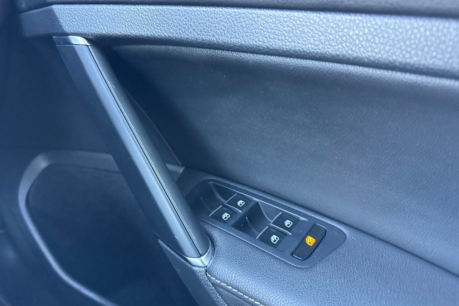 Used Volkswagen Golf 2018 for sale - 77628471: Photo 21