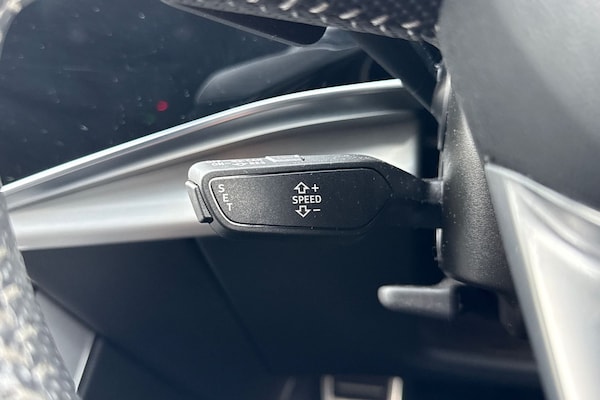 Used Audi Q8 2020 for sale - 76286659: Photo 48